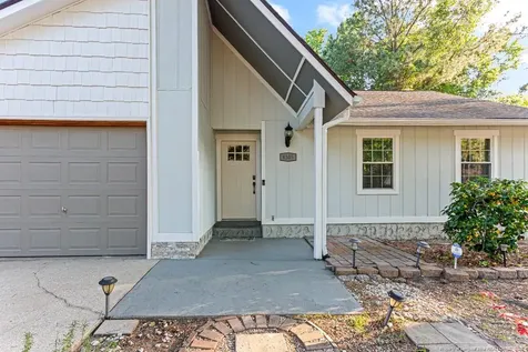 4305 Falls Drive Hope Mills NC 28348