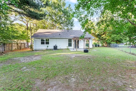 4305 Falls Drive Hope Mills NC 28348