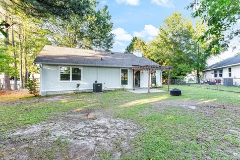 4305 Falls Drive Hope Mills NC 28348