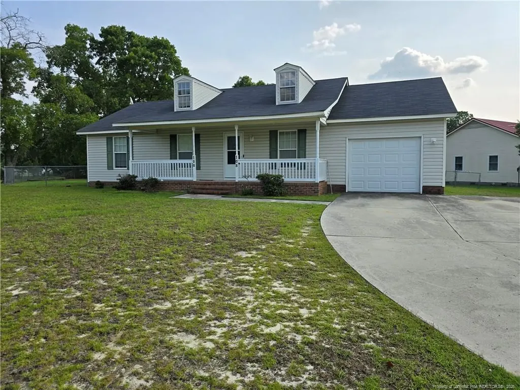 108 Laura Lane Raeford NC 28376