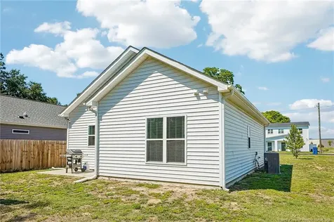 1020 E Harnett Street Dunn NC 28334
