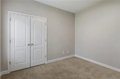 1094 Saint Johns Loop Raeford NC 28376
