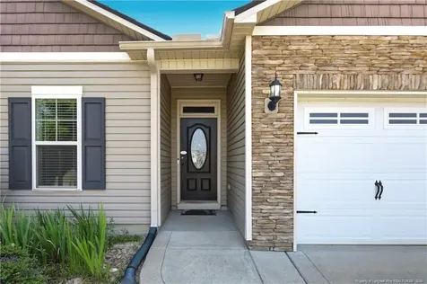 1094 Saint Johns Loop Raeford NC 28376