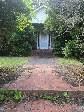 404 W Main Street Clinton NC 28328