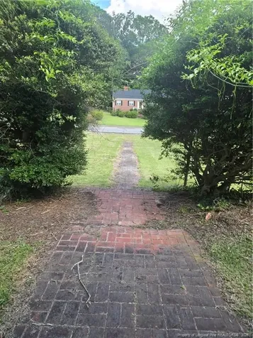 404 W Main Street Clinton NC 28328