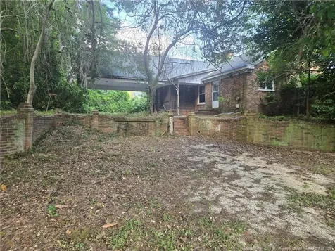 404 W Main Street Clinton NC 28328