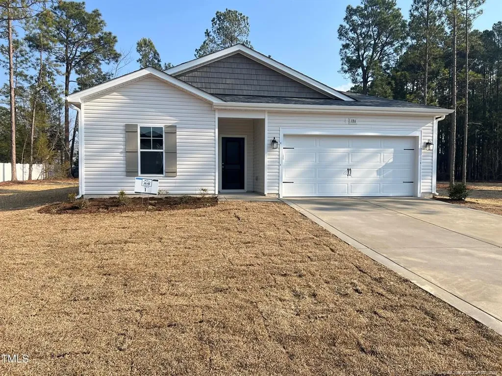 186 Dawn Run Raeford NC 28376