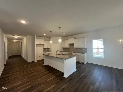 186 Dawn Run Raeford NC 28376