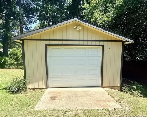 1914 Cherokee Drive Fayetteville NC 28303