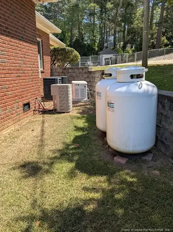 3647 Lakeshore Drive Hope Mills NC 28348