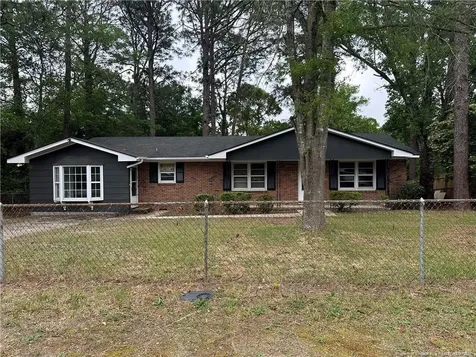 1404 Hibiscus Road Fayetteville NC 28311