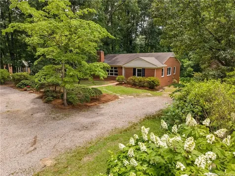 2413 Carbonton Road Sanford NC 27330