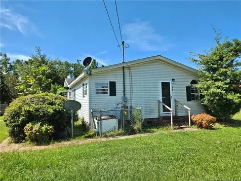608 Old Whiteville Road Lumberton NC 28358