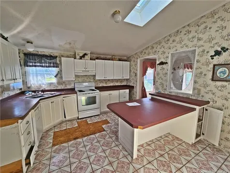 608 Old Whiteville Road Lumberton NC 28358