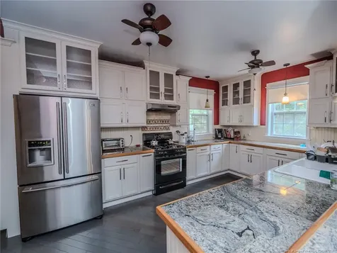 212 E Third Avenue Red Springs NC 28377