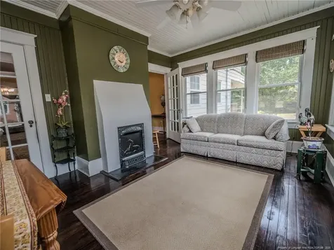 212 E Third Avenue Red Springs NC 28377