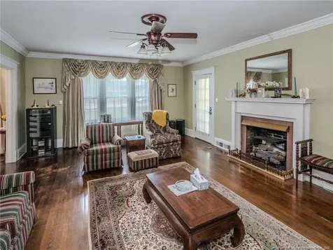 212 E Third Avenue Red Springs NC 28377