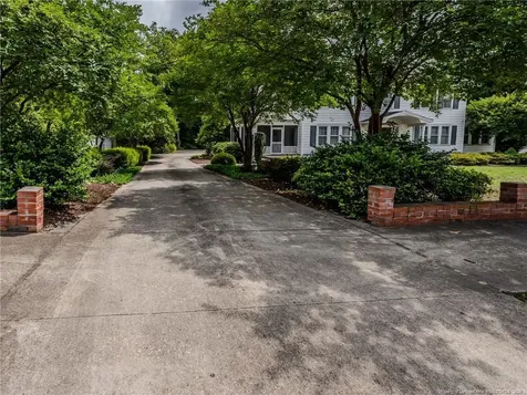212 E Third Avenue Red Springs NC 28377