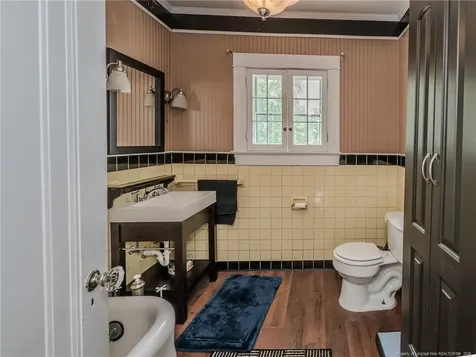 212 E Third Avenue Red Springs NC 28377