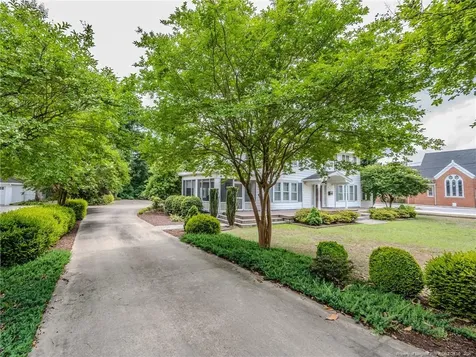 212 E Third Avenue Red Springs NC 28377