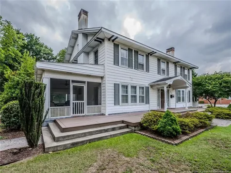 212 E Third Avenue Red Springs NC 28377