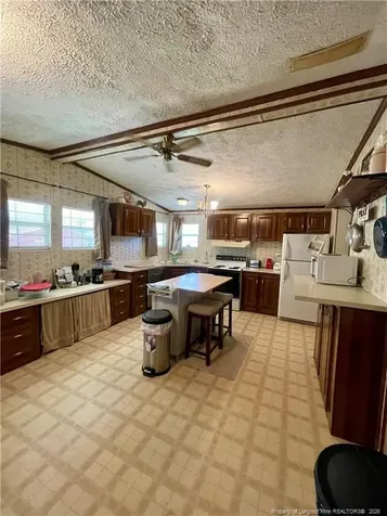 2661 The Avenue Clinton NC 28328