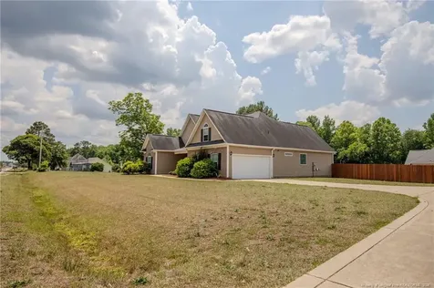 1463 Townsend Road Raeford NC 28376