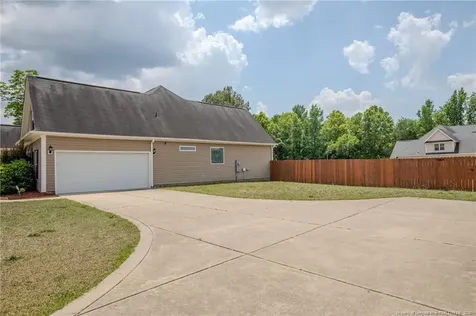 1463 Townsend Road Raeford NC 28376