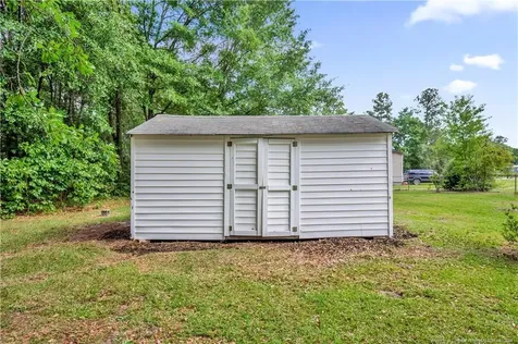 122 Huckabee Street Raeford NC 28376