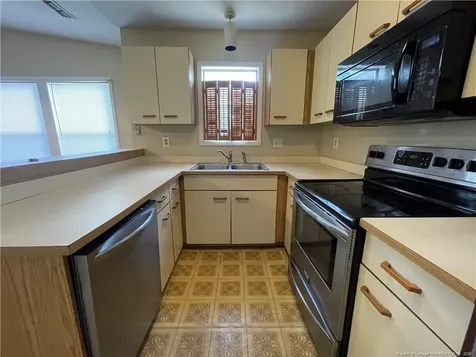 1000 Woodcreek #9 Drive Fayetteville NC 28314