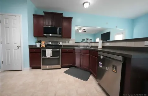 401 Brownstone Drive Raeford NC 28376