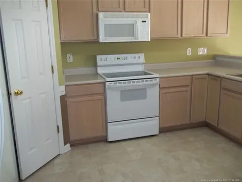 5619 Walking Trail Hope Mills NC 28079