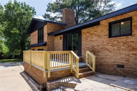 2904 Faison Highway Clinton NC 28328