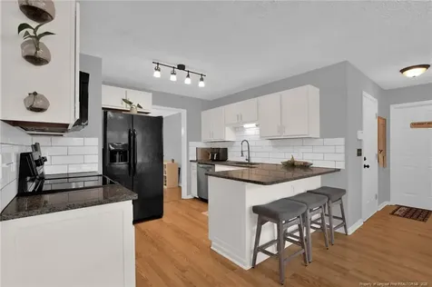 1928 Daphne Circle Fayetteville NC 28304