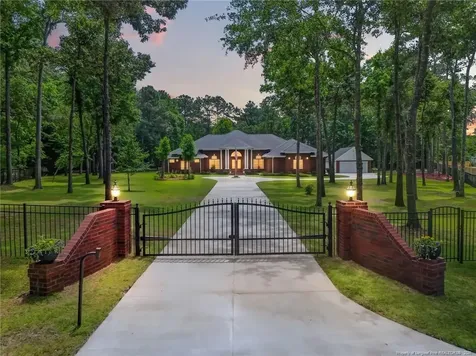 2204 Honey Lane Hope Mills NC 28348