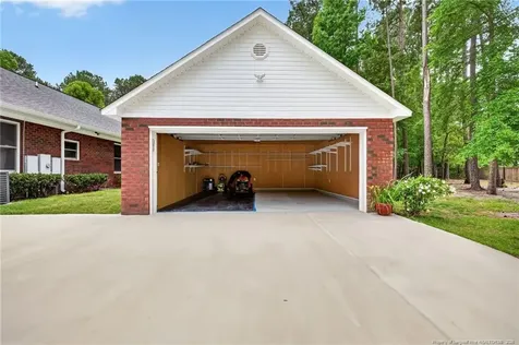2204 Honey Lane Hope Mills NC 28348