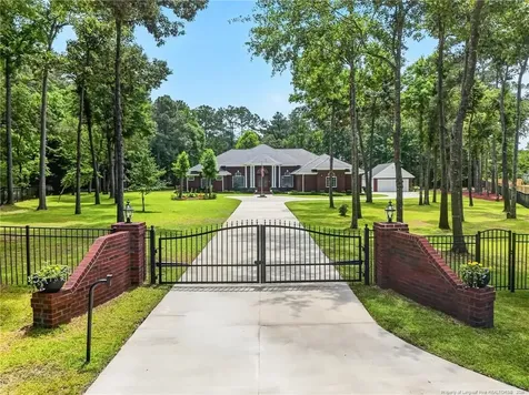 2204 Honey Lane Hope Mills NC 28348