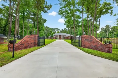 2204 Honey Lane Hope Mills NC 28348