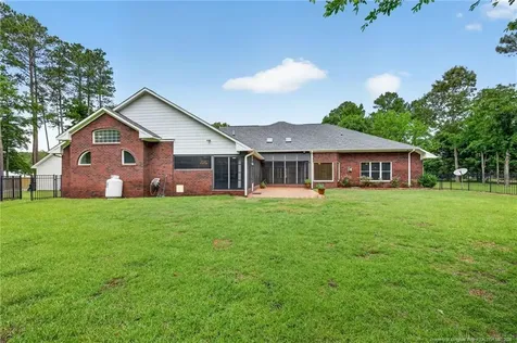 2204 Honey Lane Hope Mills NC 28348