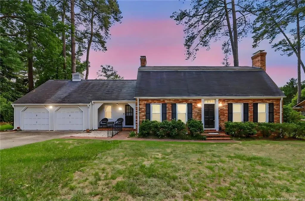 444 Holly Lane Fayetteville NC 28305