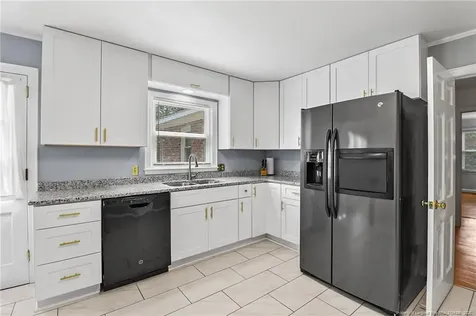444 Holly Lane Fayetteville NC 28305
