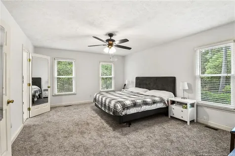 444 Holly Lane Fayetteville NC 28305