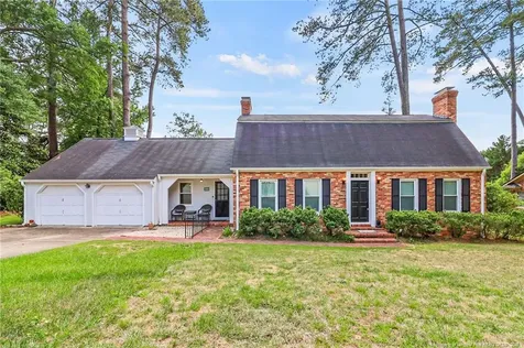 444 Holly Lane Fayetteville NC 28305