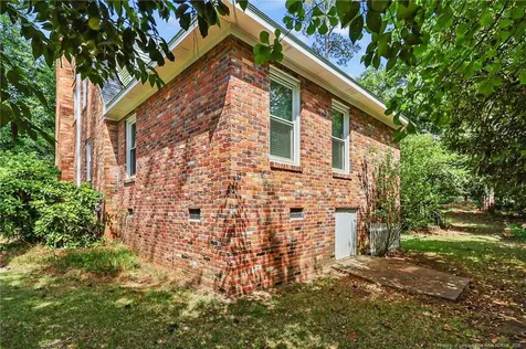 444 Holly Lane Fayetteville NC 28305