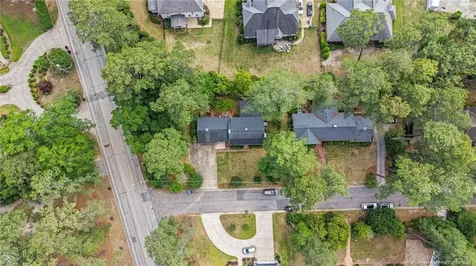 444 Holly Lane Fayetteville NC 28305