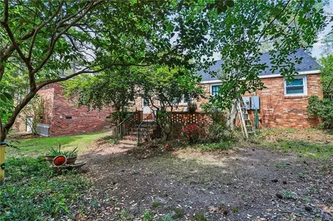 444 Holly Lane Fayetteville NC 28305