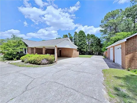 1869 Conover Drive Fayetteville NC 28304