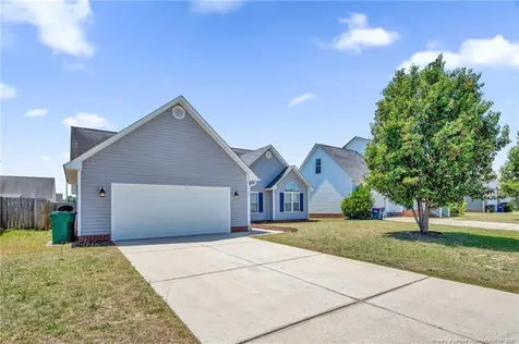 1421 Avoncroft Drive Fayetteville NC 28306