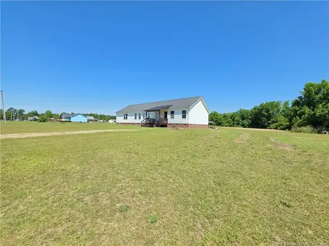 550 Thomas Drive Raeford NC 28376