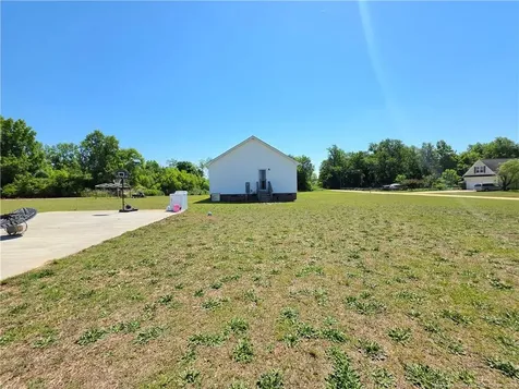 550 Thomas Drive Raeford NC 28376